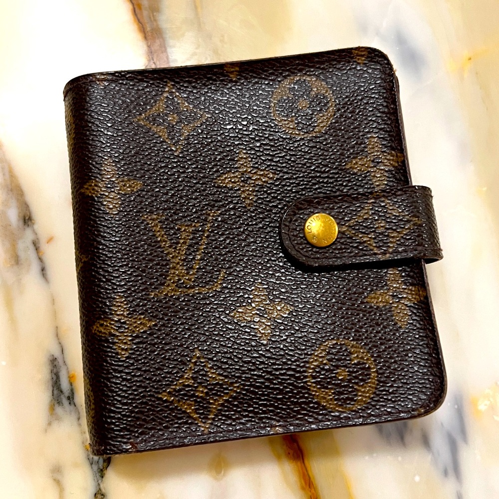 Louis Vuitton Monogram Compact Zip Bifold Wallet - Picture 4 of 7